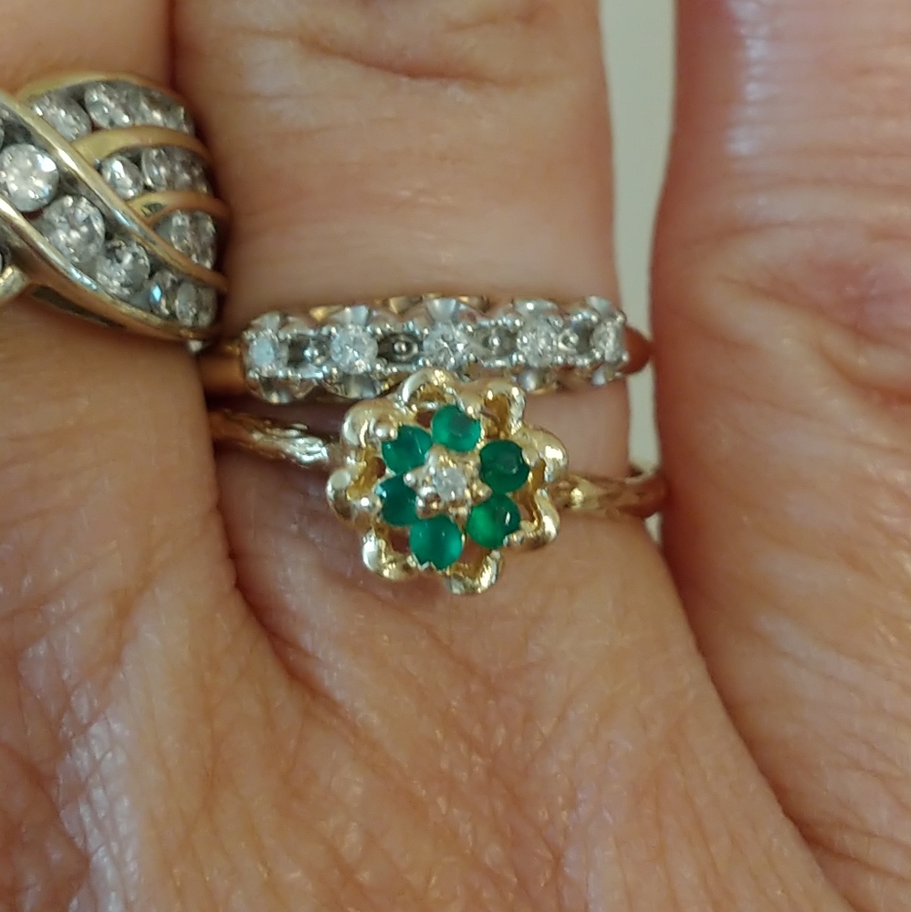 🔥Final Price Drop🔥 Emerald & Diamond 10k Yellow Gold Ring / Vintage
